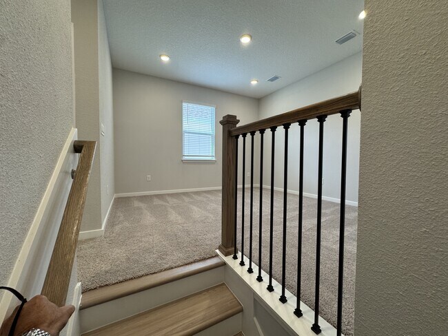 Building Photo - 96422 Stillpoint Wy