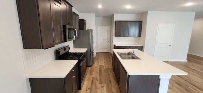 Building Photo - CYPRESS TRAILS OFF PRUE RD - 4-bedroom rental home!