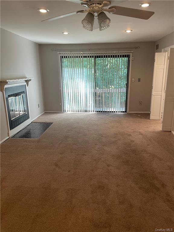 Building Photo - 208 Town Hill Condominium