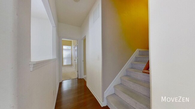 Building Photo - 5932 Hollow Wood Ct