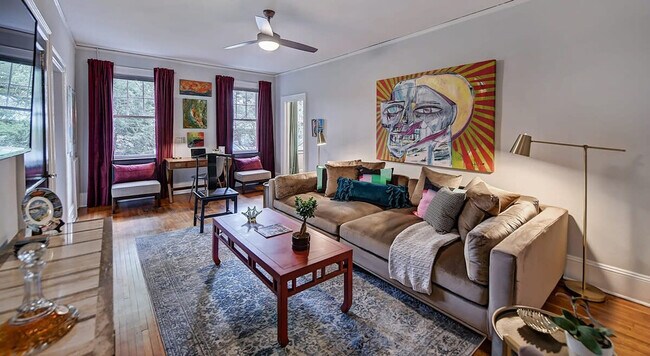 Building Photo - 518 Lamar Ave