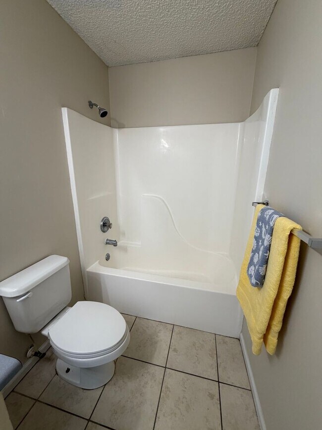 Building Photo - 101 Talbot Ct