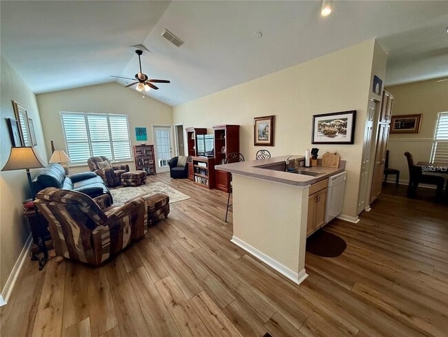 Building Photo - 11122 SW 73rd Ct