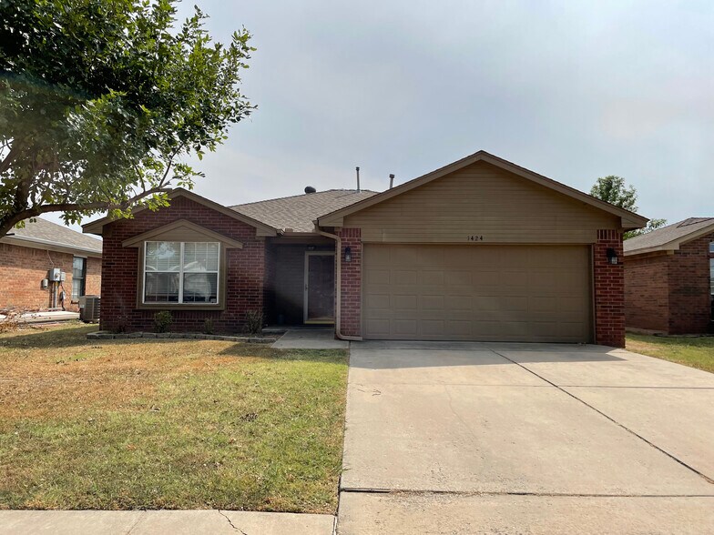 Building Photo - 1424 Jordan Cir