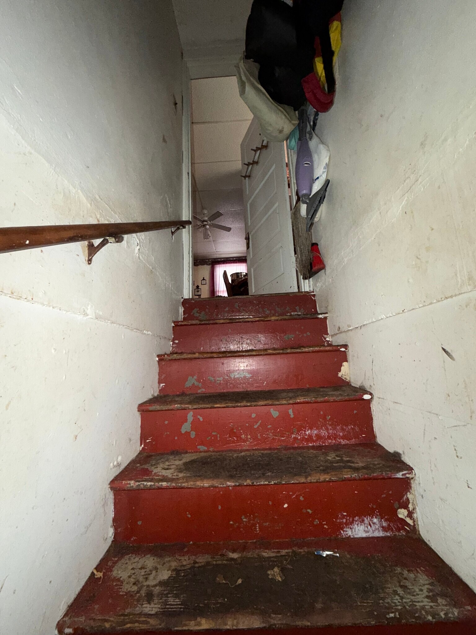 Building Photo - 3720 Manola Ave