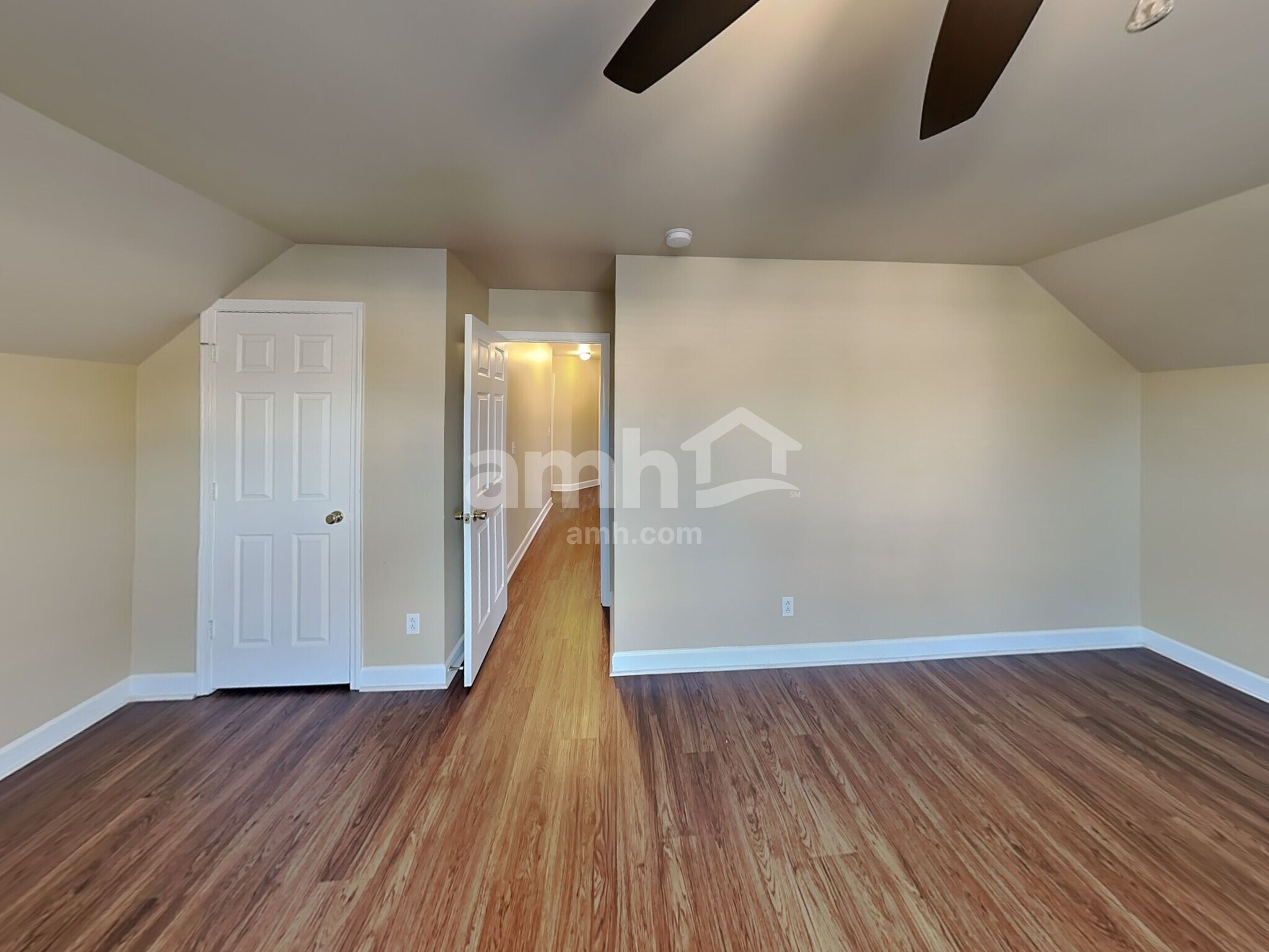 Building Photo - 3030 Romain Trl