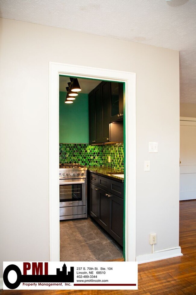 Building Photo - 1630 H St