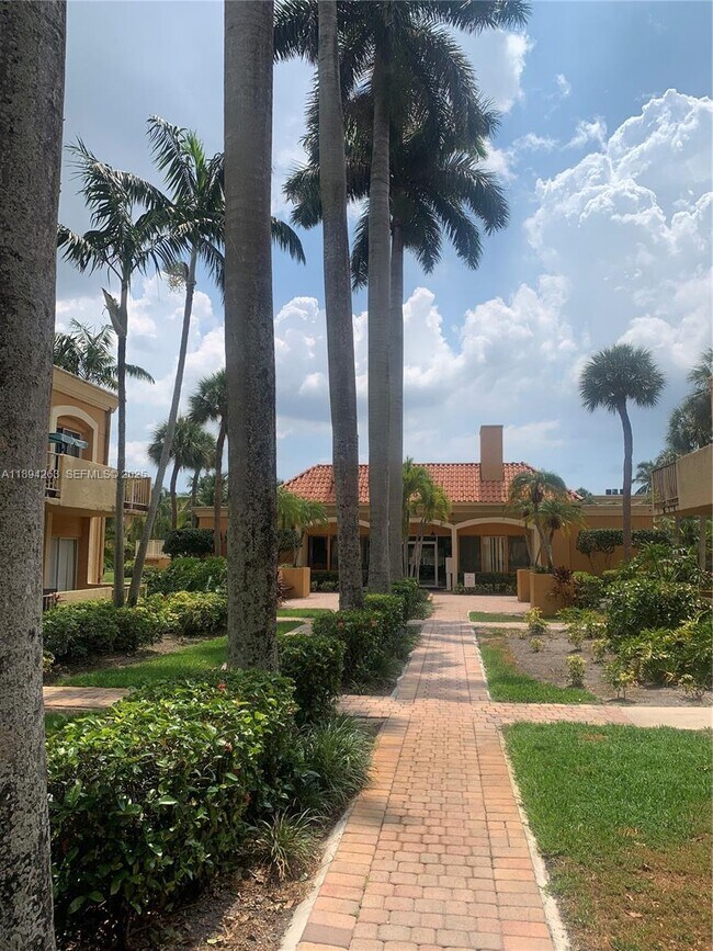 Building Photo - 17901 NW 68th Ave