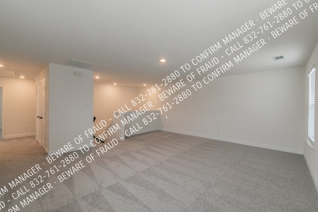 Building Photo - 346 Boroughbridge Dr