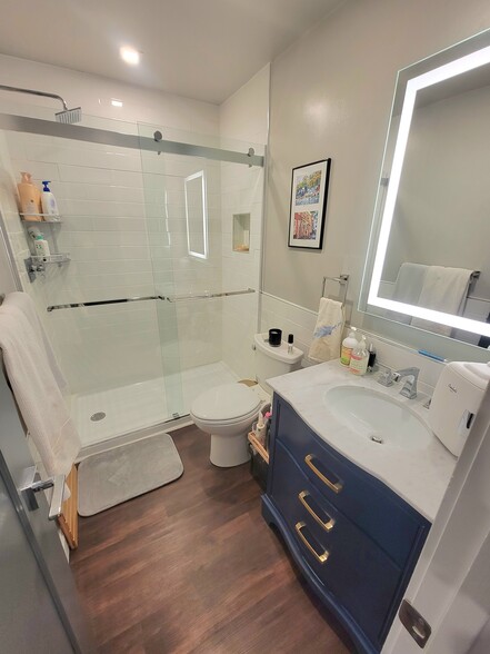 Building Photo - 23 Andrew Pl