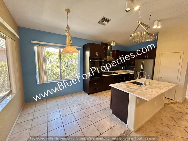 Building Photo - 9035 N Silver Moon Way