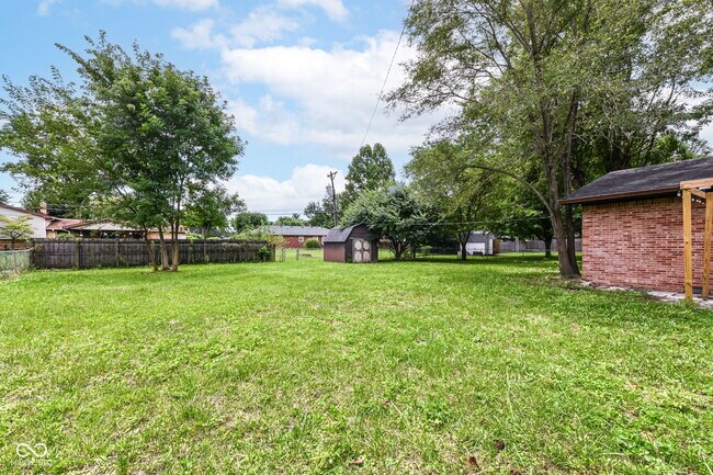 Building Photo - 651 Fabyan Rd