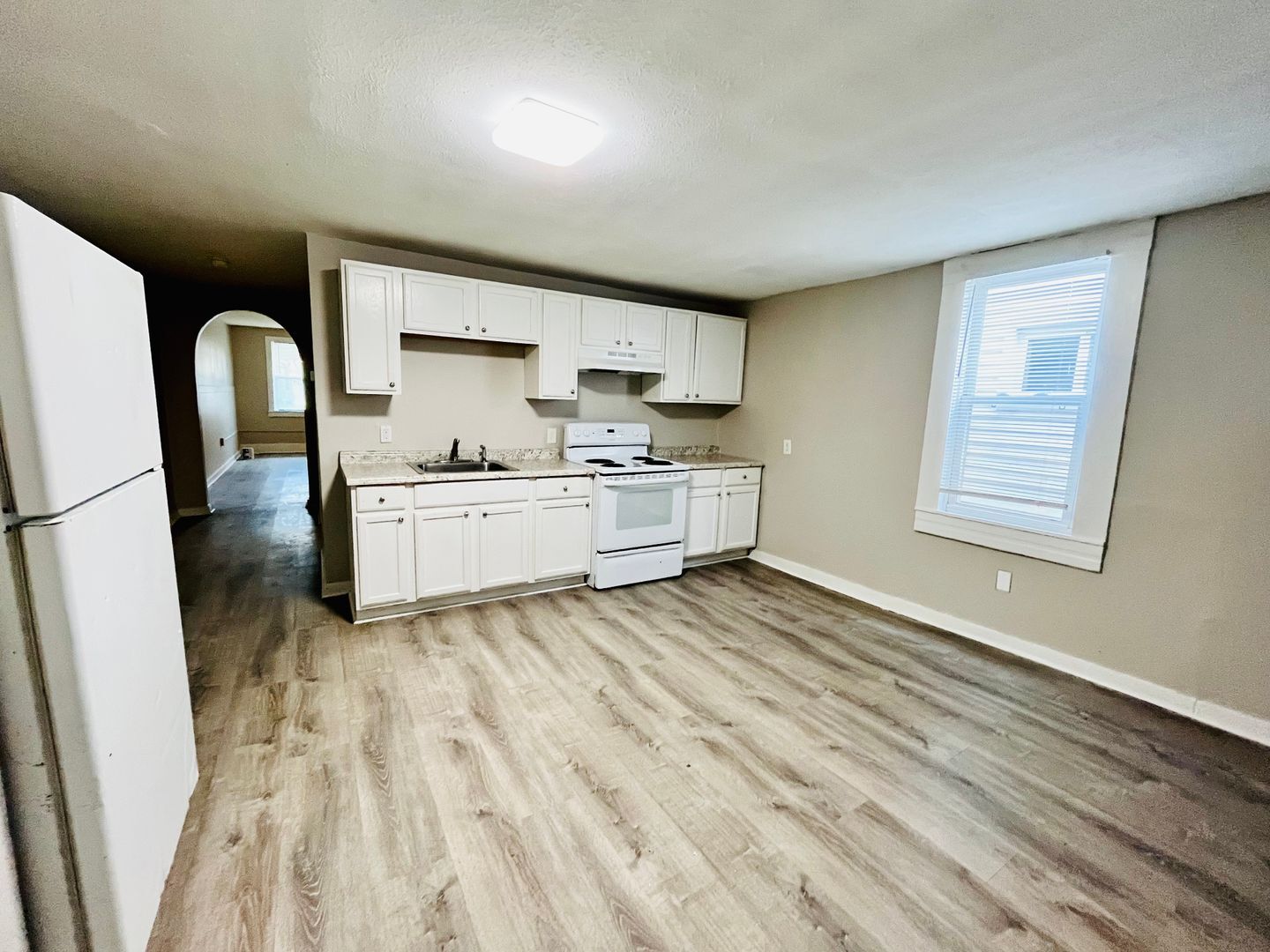 Building Photo - 2536 Saint Cecilia St