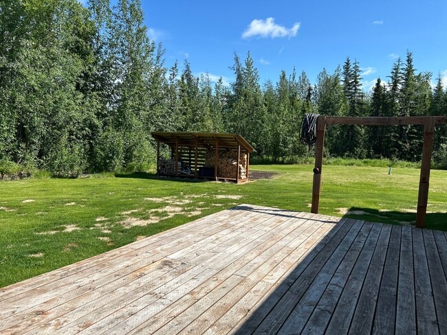 Building Photo - Century 21 Gold Rush - 3 bed, 2 bath (North Pole)