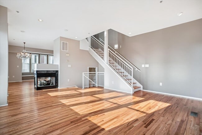 Building Photo - 1662 N Quinn St