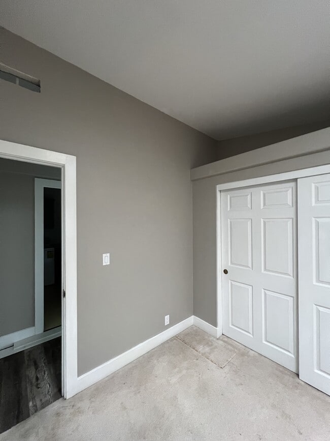 Building Photo - 3171 Horse Thief Dr