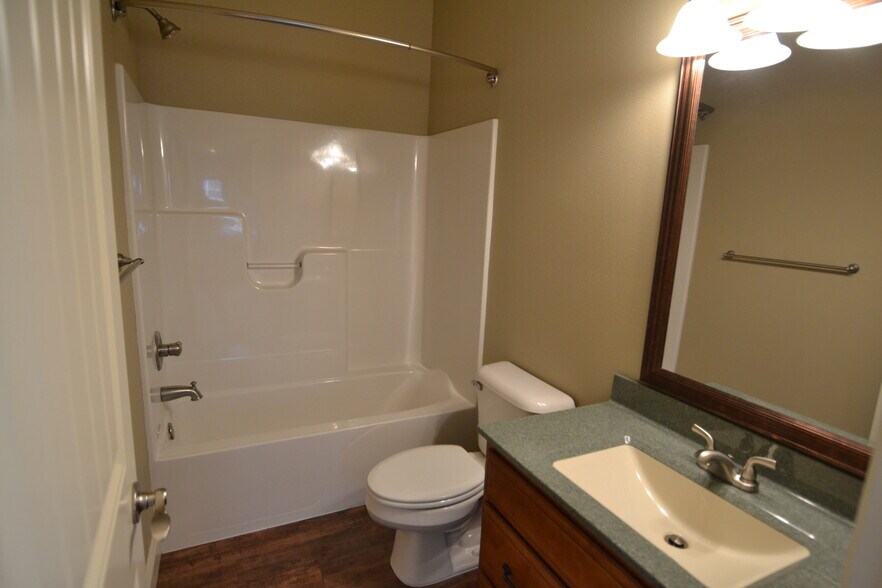 Building Photo - 804 W Normal St