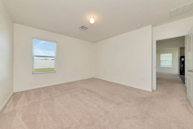 Building Photo - Annual Unfurnished Rental