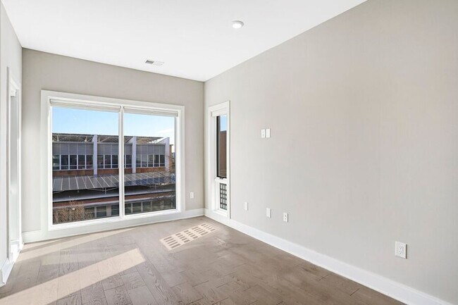 Building Photo - 2812 Georgia Ave NW