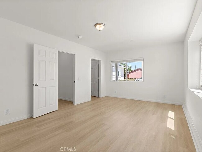 Building Photo - 11821 Wutzke St