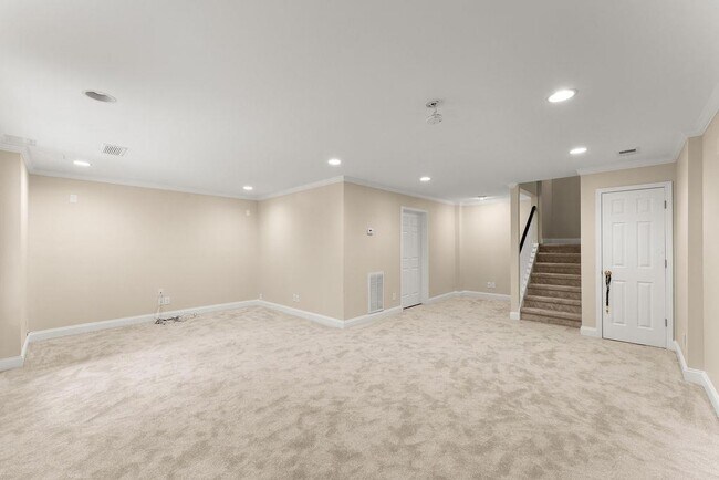 Building Photo - 2309 Wickingham Dr NE