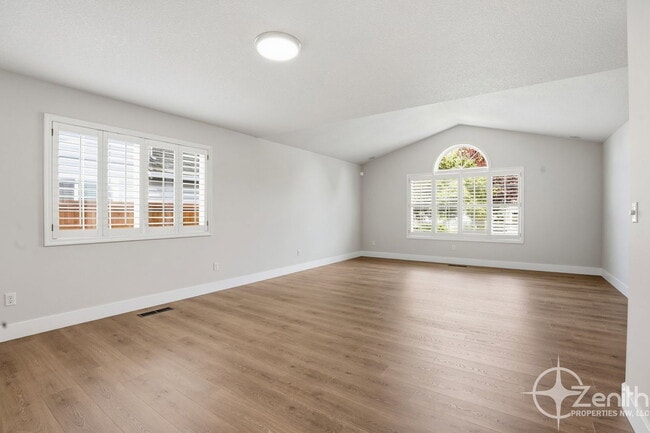 Building Photo - 2348 NW 45th Ave