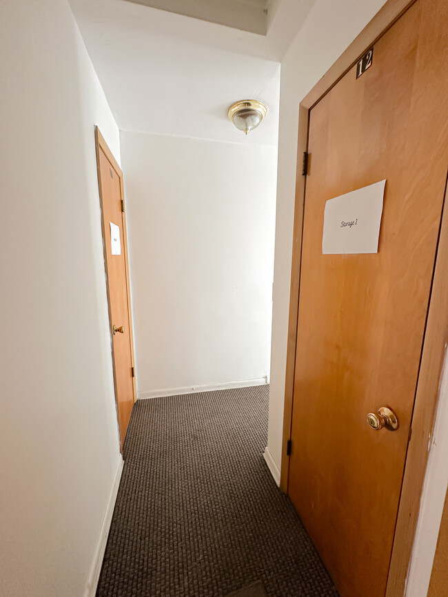 Building Photo - 4416 N Harding Ave