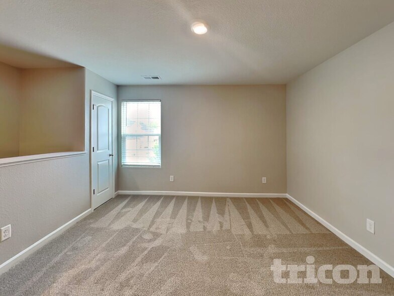 Building Photo - 201 Rustling Way