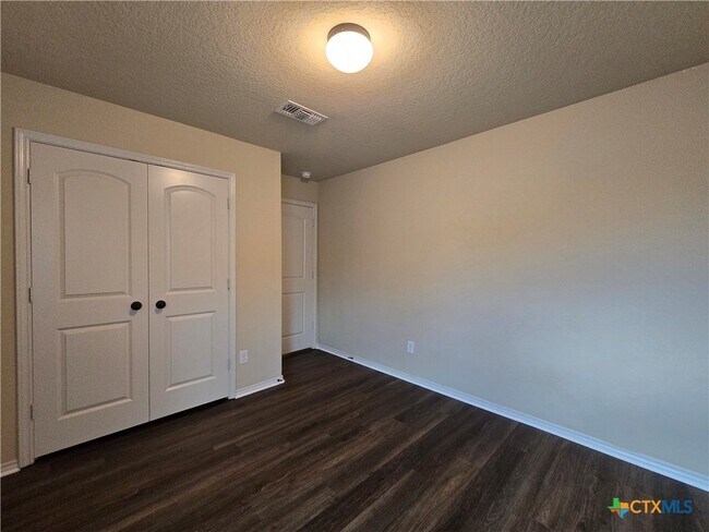 Building Photo - 294 Rosalie Dr