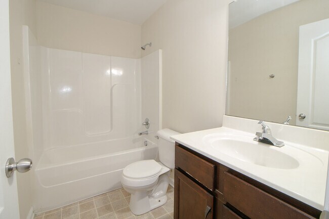 Building Photo - 505-E Havendale Ct