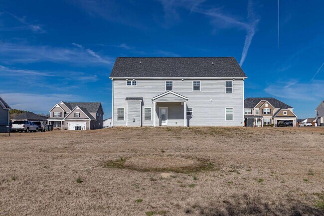 Building Photo - STUNNING & SPACIOUS! GANDER LAKE 4 BR | 3 BA IN PIKEVILLE SCHOOL DISTRICT *LAWN CARE INCLUDED!*