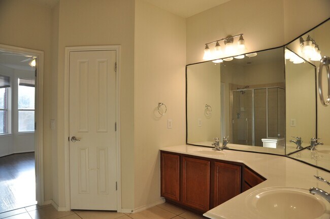 Building Photo - 5510 W Terrace Gable Cir