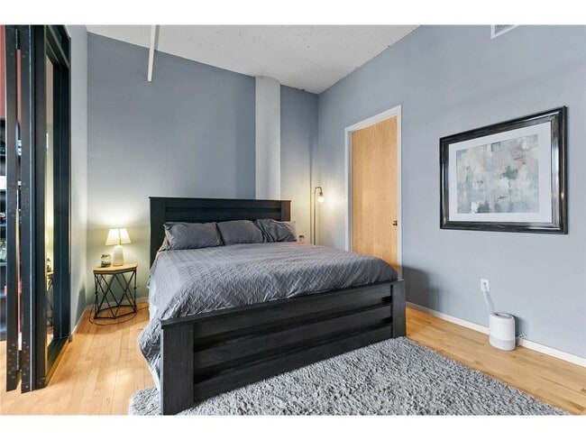 Building Photo - 290 Market St