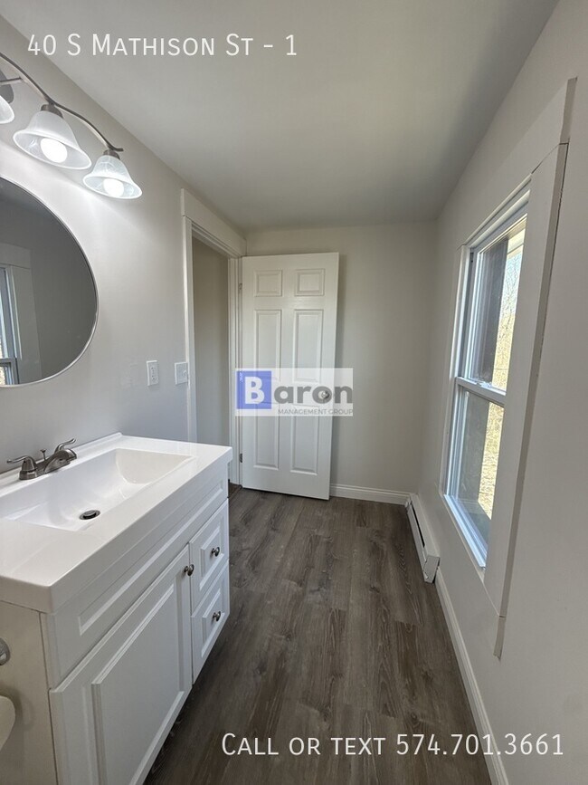 Building Photo - 40 S Mathison St