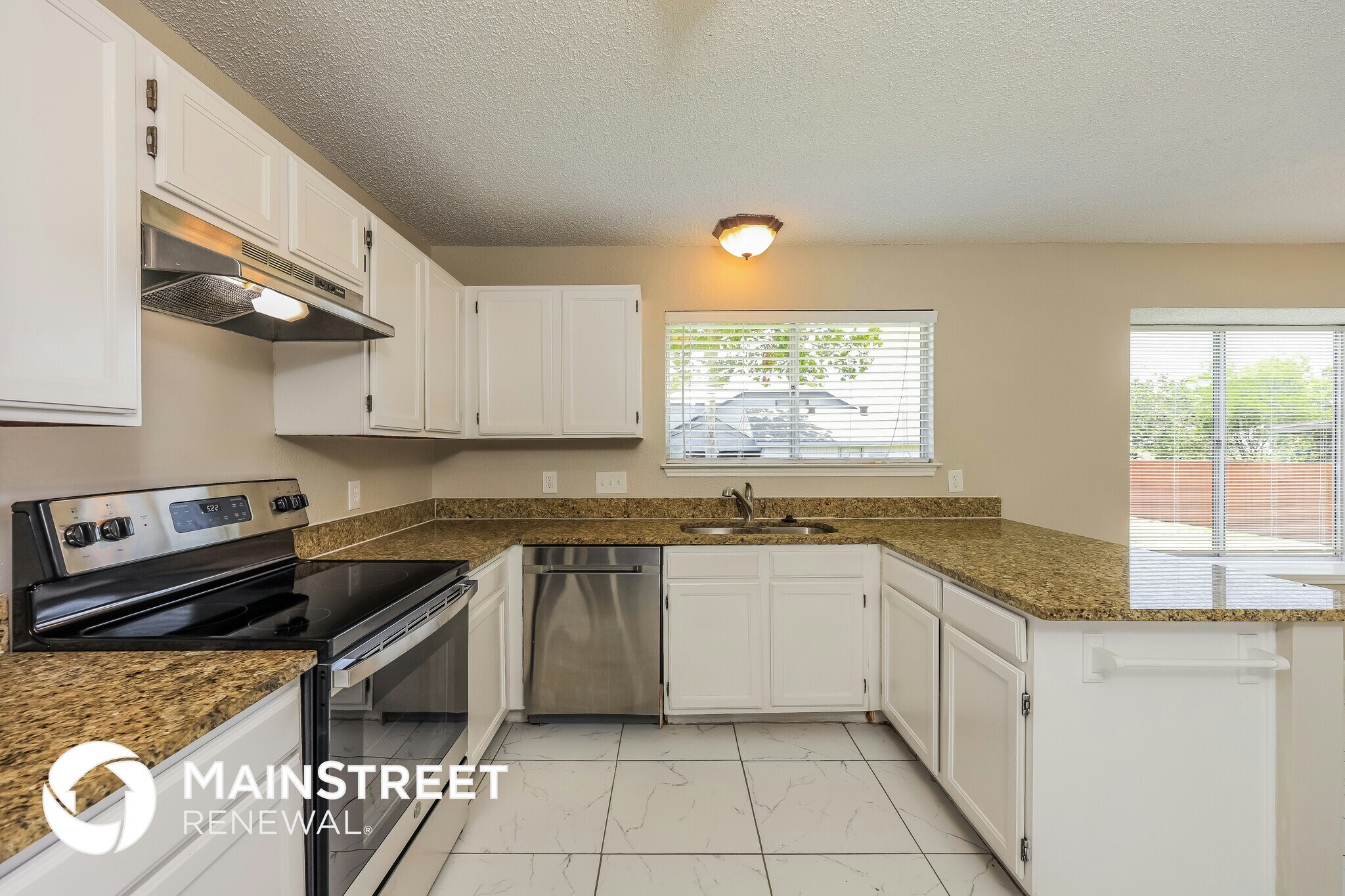 Building Photo - 6818 Still Lake Dr