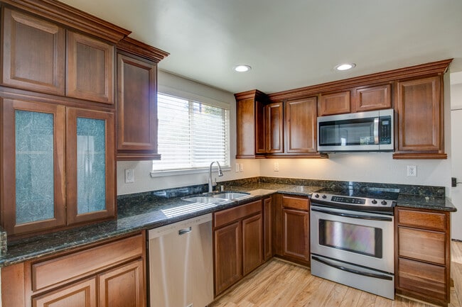 Building Photo - 9526 Victorian Wy