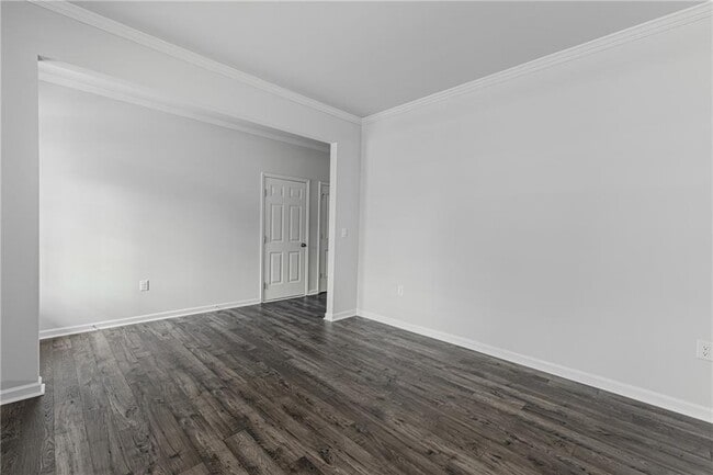 Building Photo - 545 King Vlg