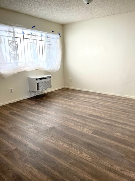 Building Photo - 974 Figueroa Terrace