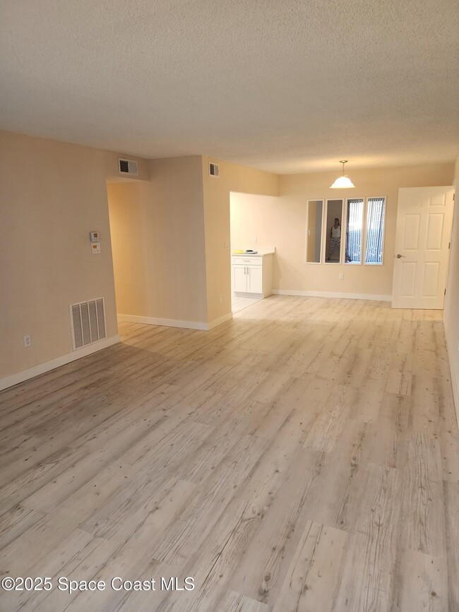 Building Photo - 2700 N Hwy A1A