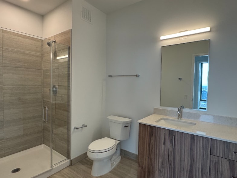 Building Photo - 144 N Aberdeen St