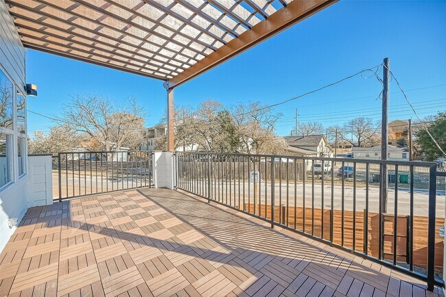 Building Photo - 1718 Hardy St