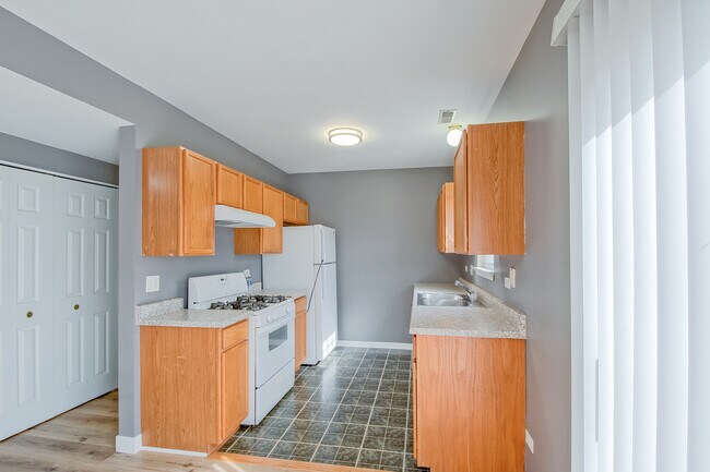 Building Photo - 1431 W Split Oak Cir