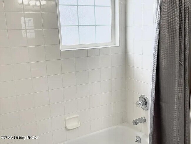 Building Photo - 1110 Westlynne Place