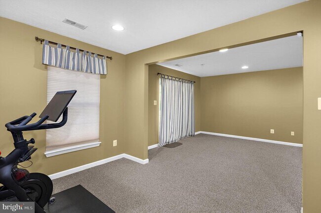 Building Photo - 4749 Thistle Hill Dr