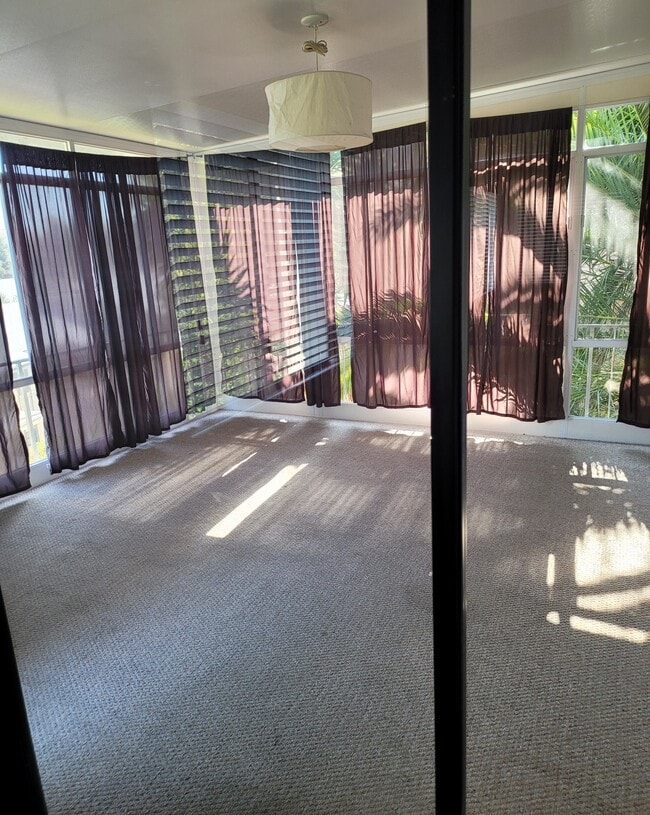 Building Photo - 309 Sea Vale St