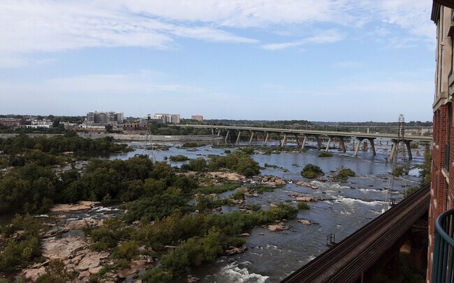 Building Photo - One Bedroom Condo Overlooking the James River in Richmond