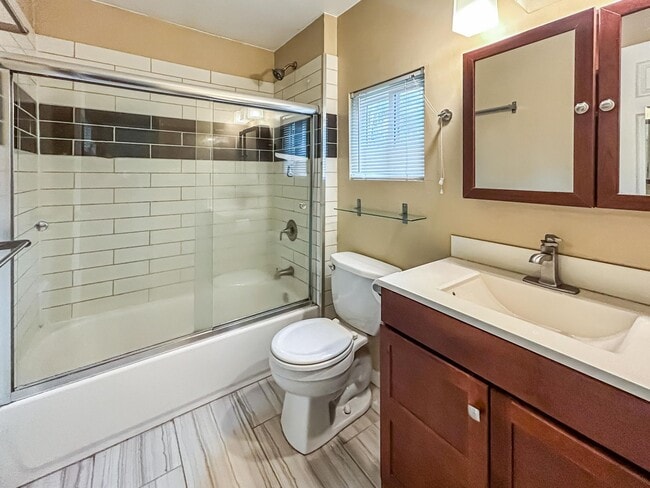 Building Photo - $0 DEPOSIT OPTION. CHARMING 3-BEDROOM HOME NEAR CHERRY CREEK TRAIL AND COOK PARK