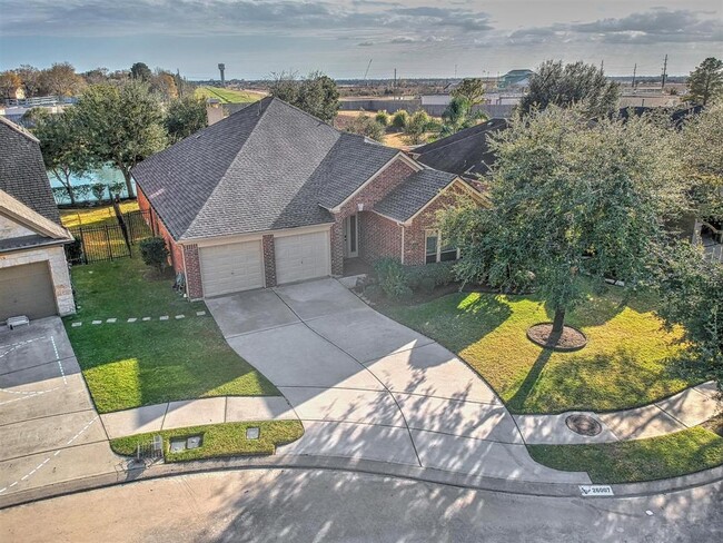 Building Photo - 26007 Waldridge Dr