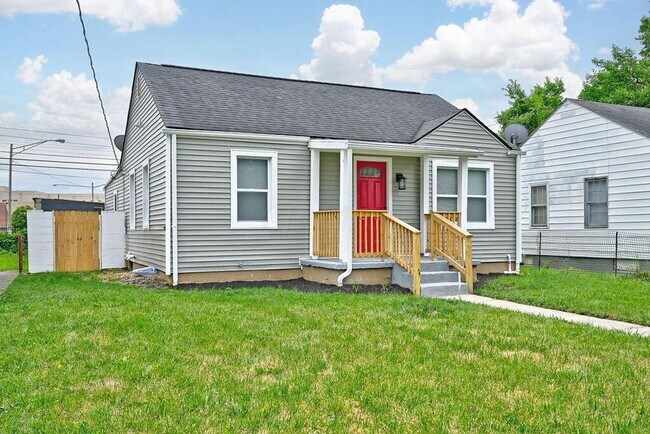 Building Photo - Coming Soon! | Renovated 2BR Home + Bonus Room | Available March 1st