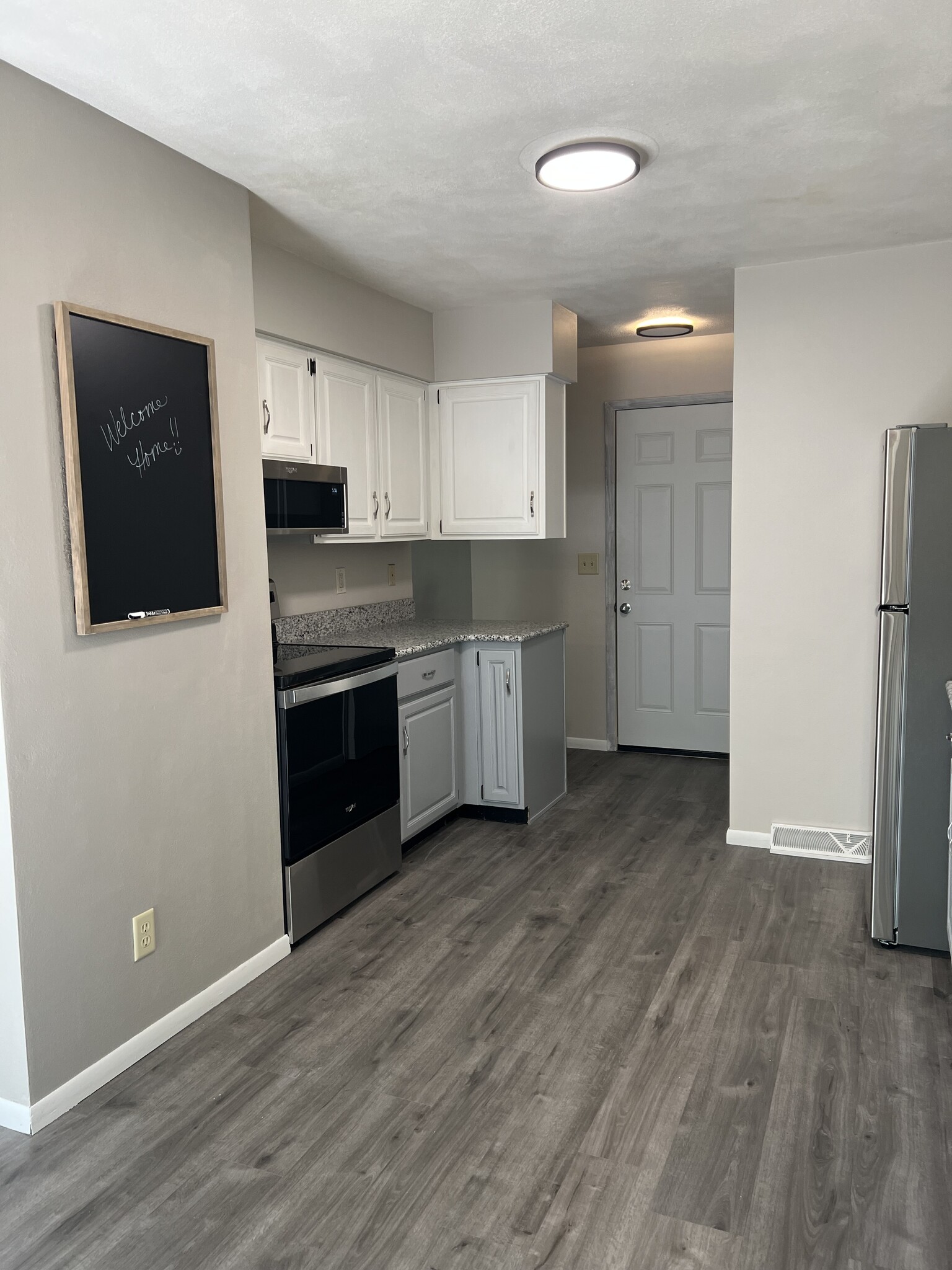 Building Photo - 102 Crab Apple Ct